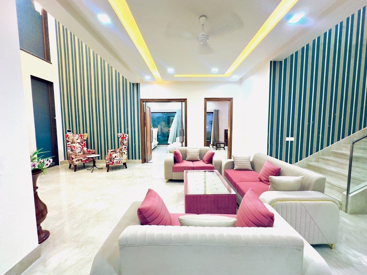 Banyan Villa- 6BR lux villa wth Pvt. Pool in Delhi 3