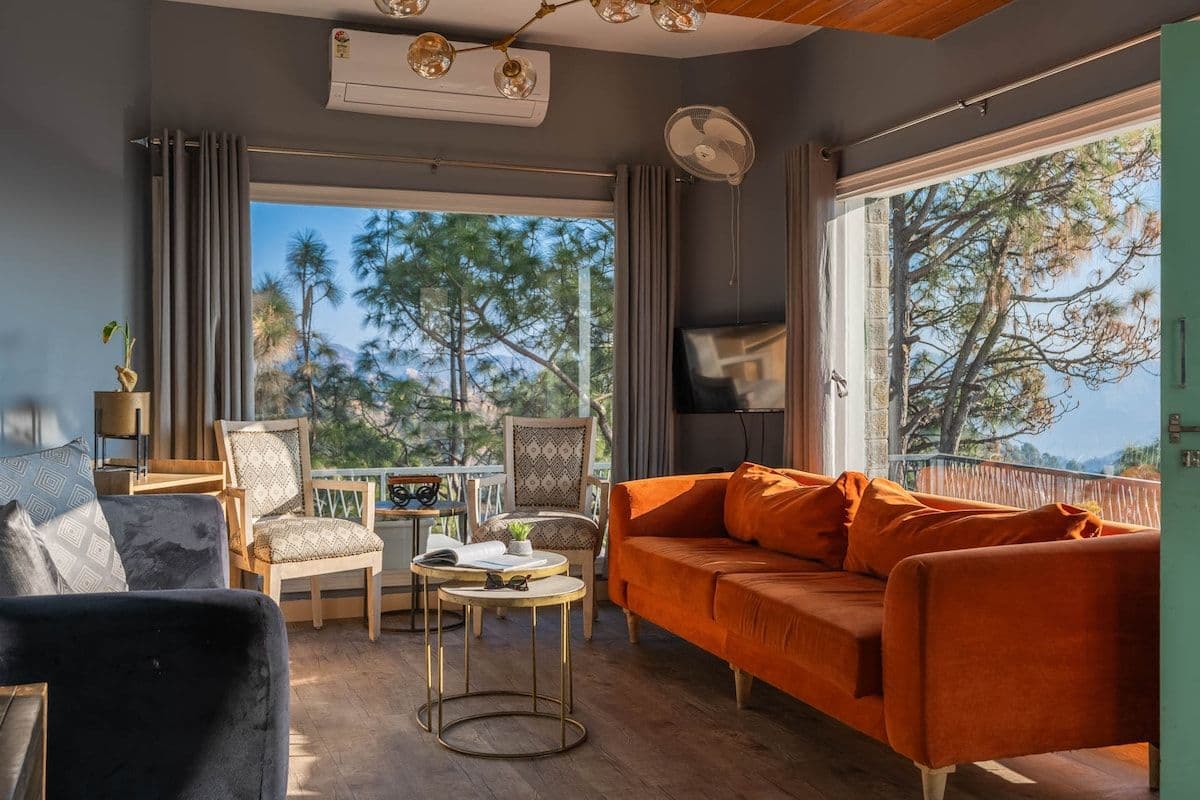 3BR Serene Villa Luxury Retreat with Game Den 3