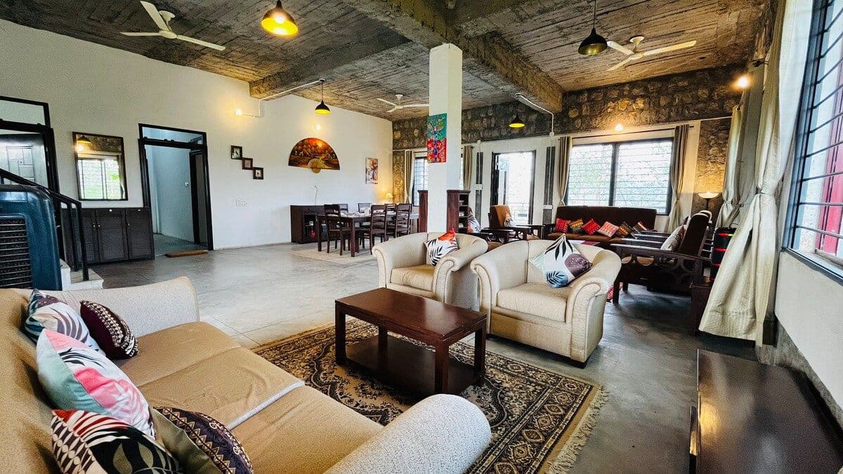 Clifftop View- A Riverside Nature Retreat 5