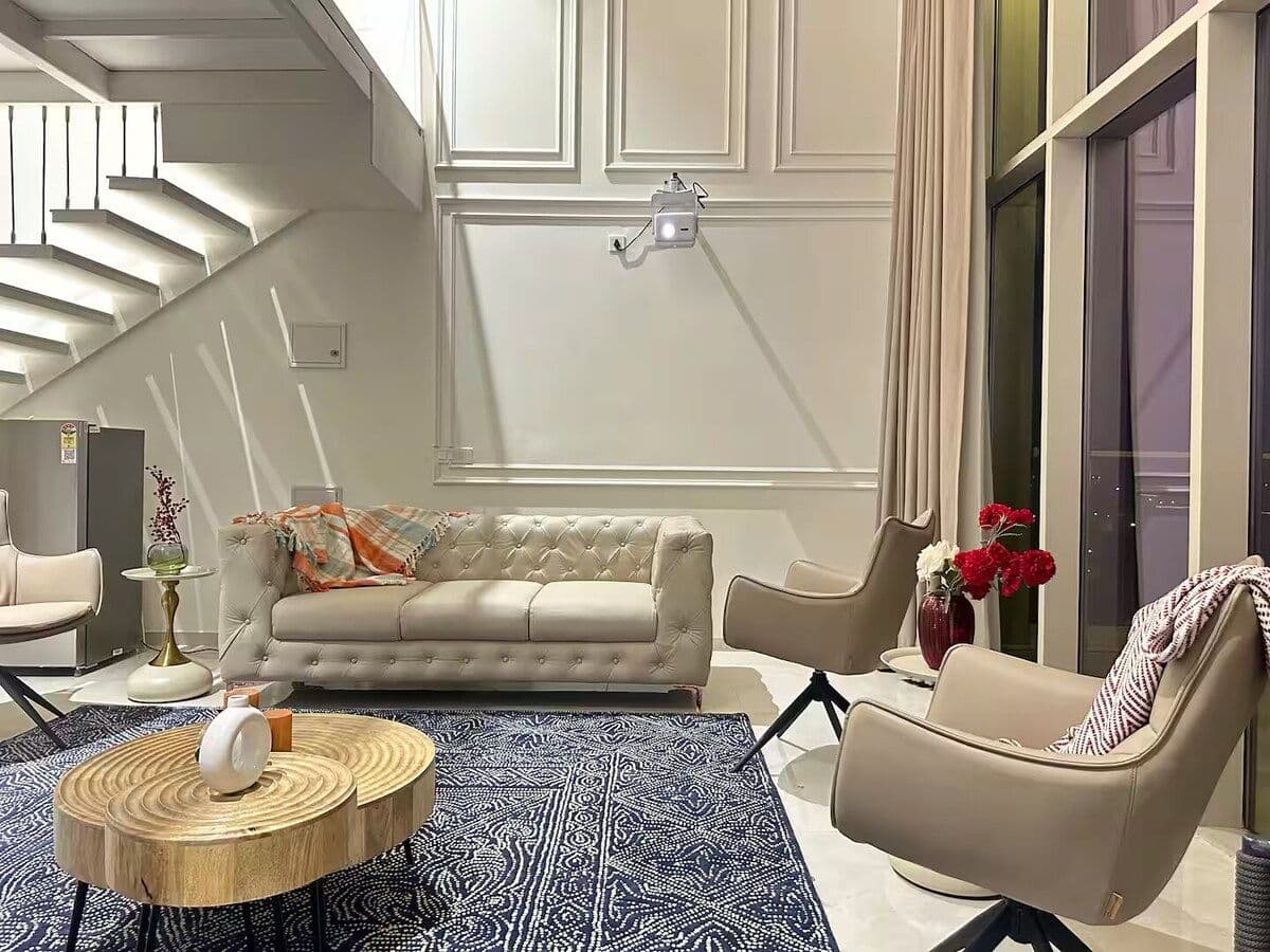 Luxury Duplex Loft | Jacuzzi • Projector • Balcony 2