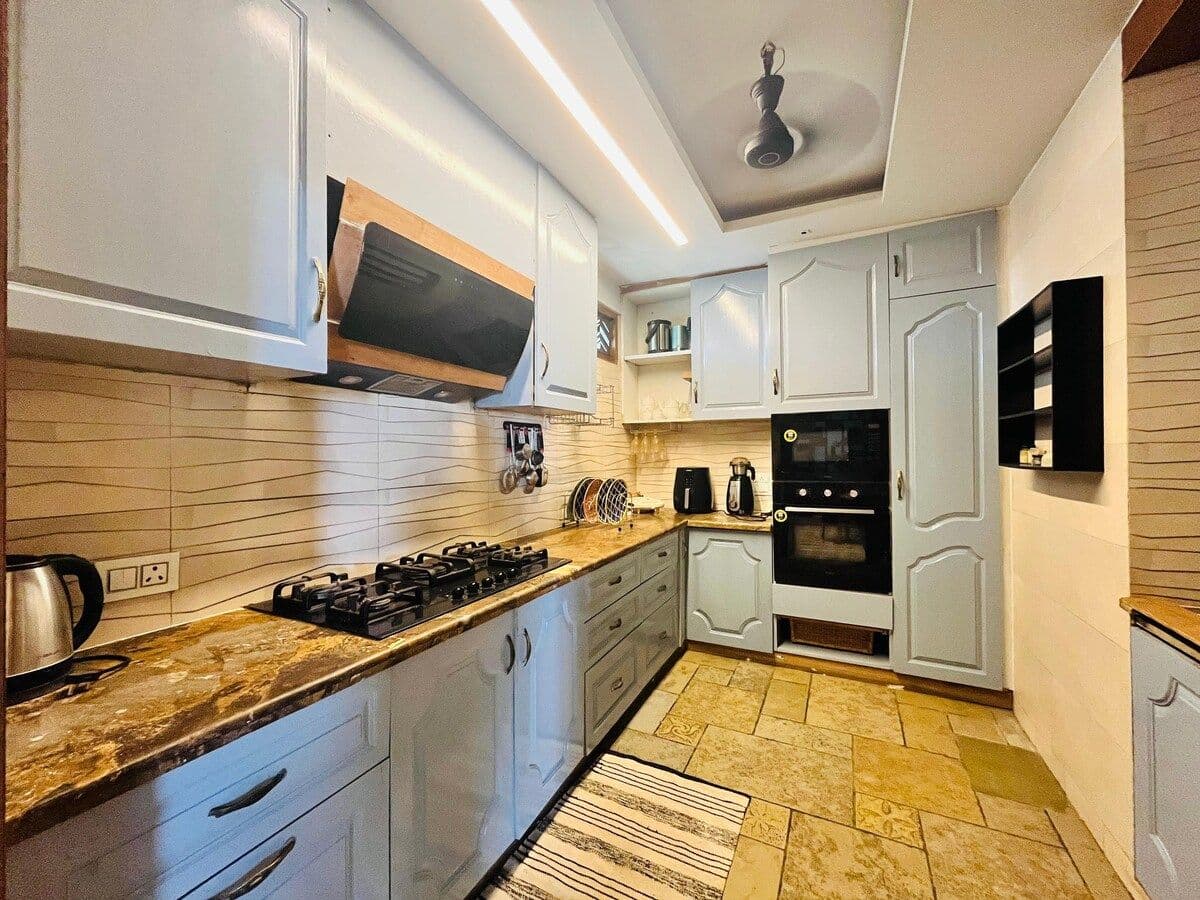 Soulful Stay-2BHK w/Jacuzzi & Rooftop, Vasant Kunj 4