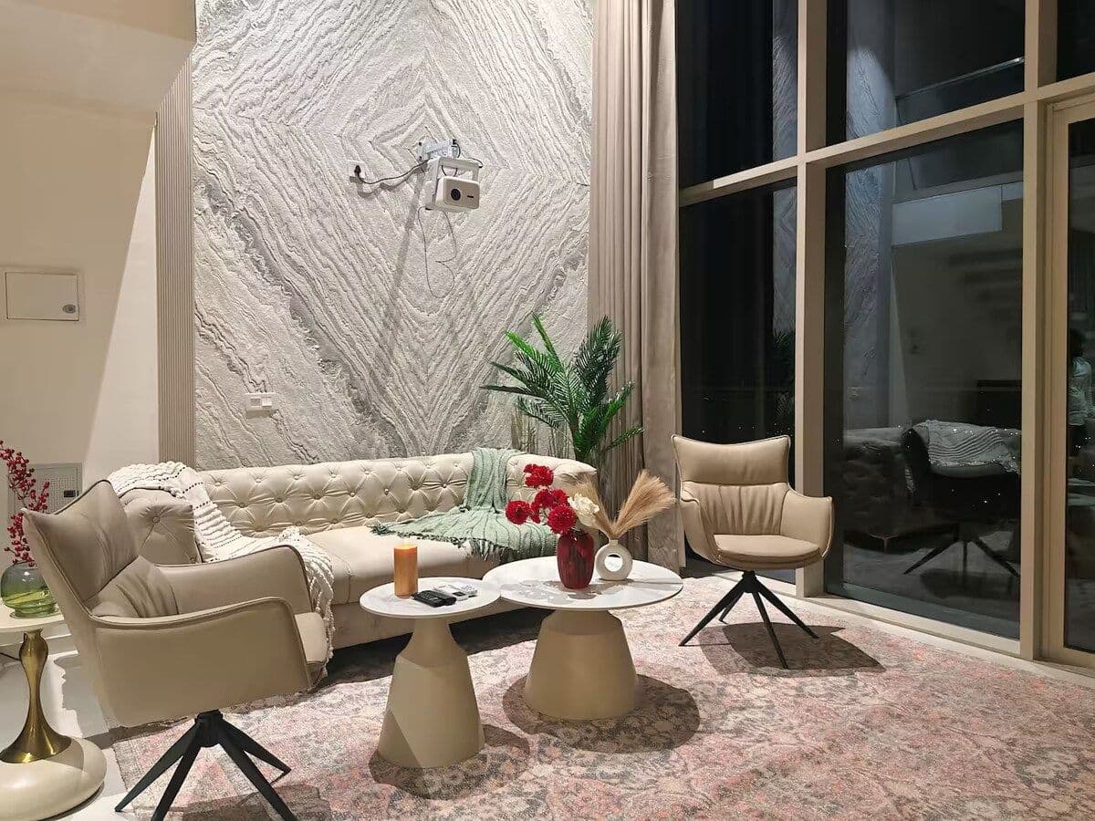 Luxury Duplex | Jacuzzi •Skyline Balcony Projector 4